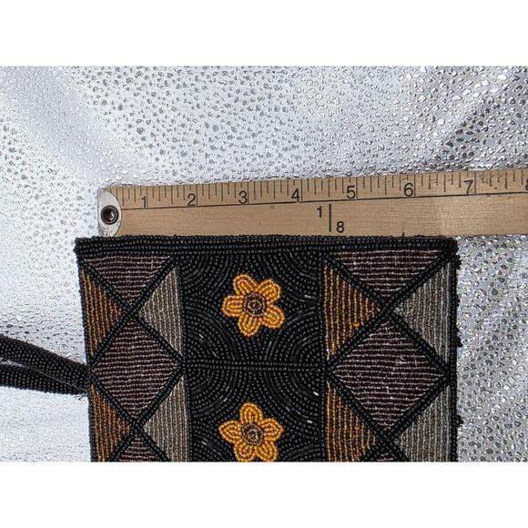 Handmade Black Beaded Floral Pattern Evening Bag With Dual Handles Zipper - Picture 3 of 16